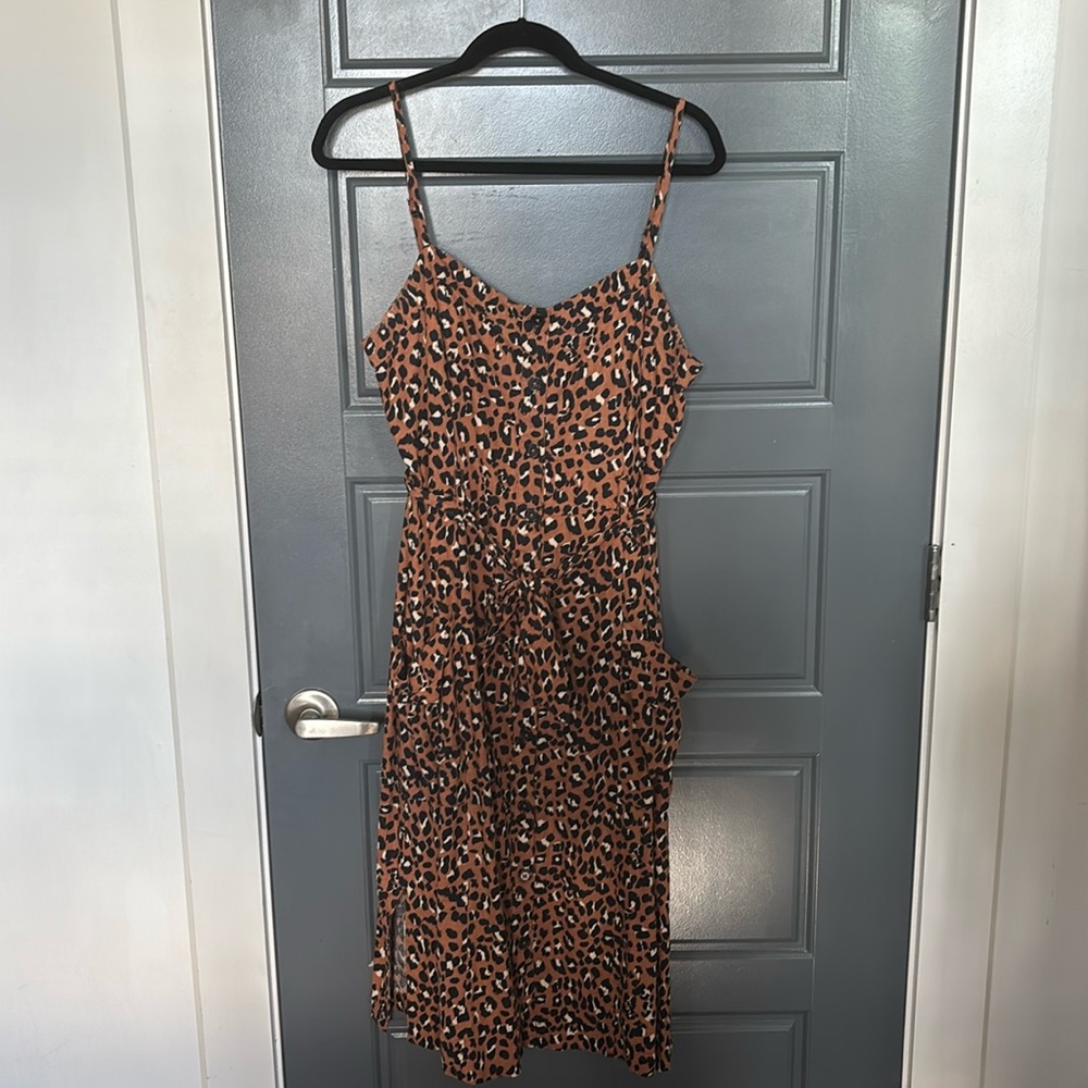 RAILS leopard print, knee length dress.